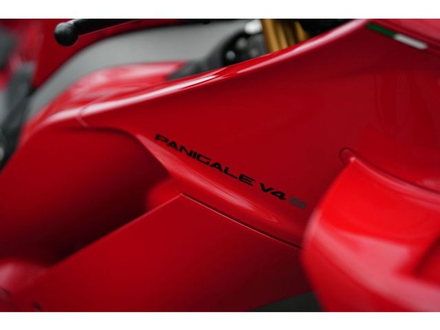 ducati - panigale-v4-s