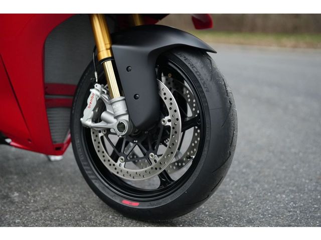 ducati - panigale-v4-s