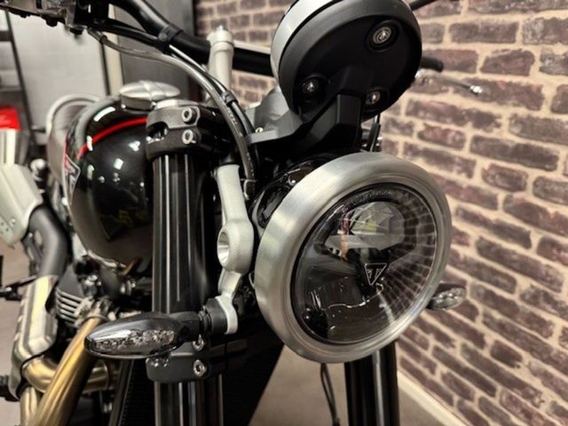 triumph - scrambler-1200-x