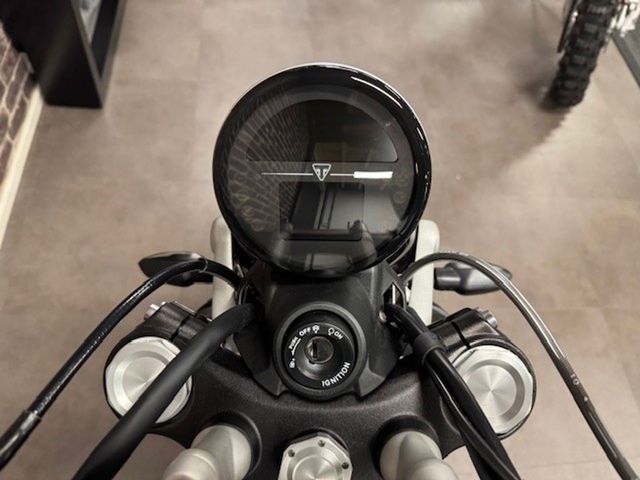 triumph - scrambler-1200-x