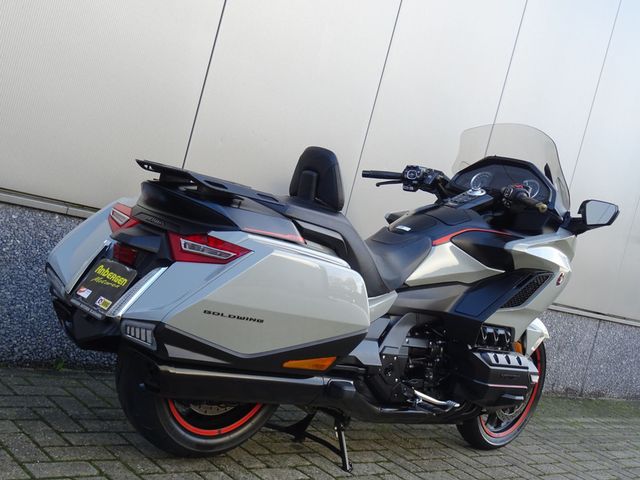 honda - gl-1800-goldwing-f6b
