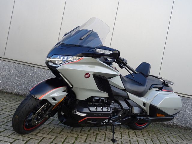 honda - gl-1800-goldwing-f6b