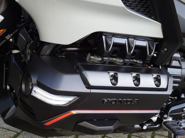 honda - gl-1800-goldwing-f6b