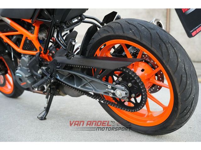 ktm - 390-duke-abs