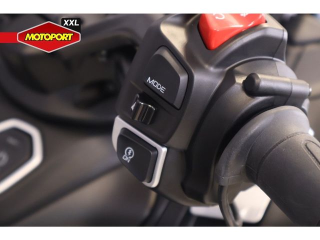 yamaha - tmax-tech-max-560