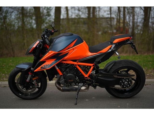 ktm - 1290-super-duke-r