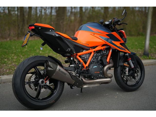 ktm - 1290-super-duke-r
