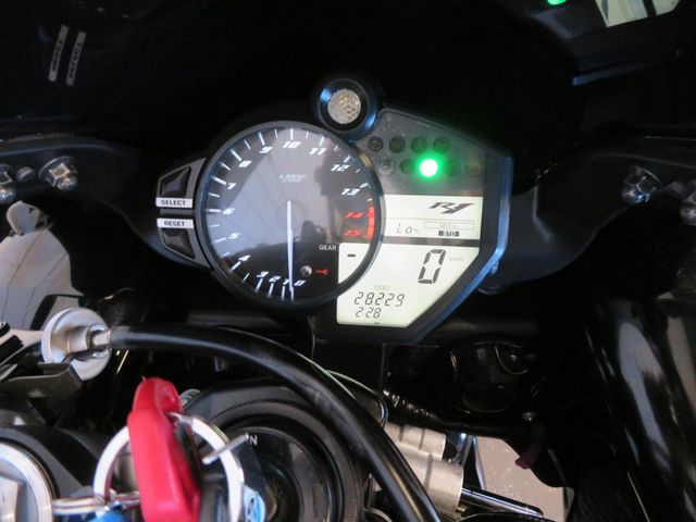 yamaha - yzf-r1