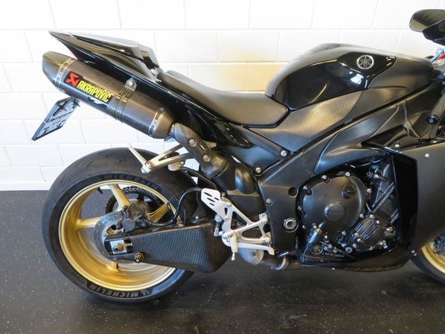 yamaha - yzf-r1