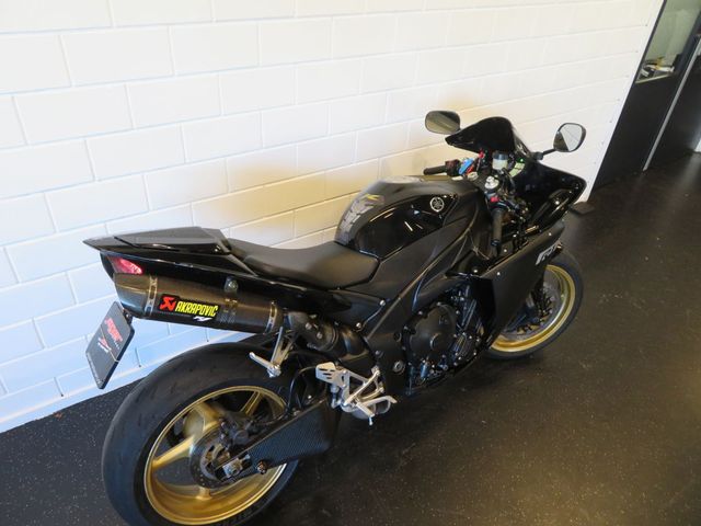 yamaha - yzf-r1