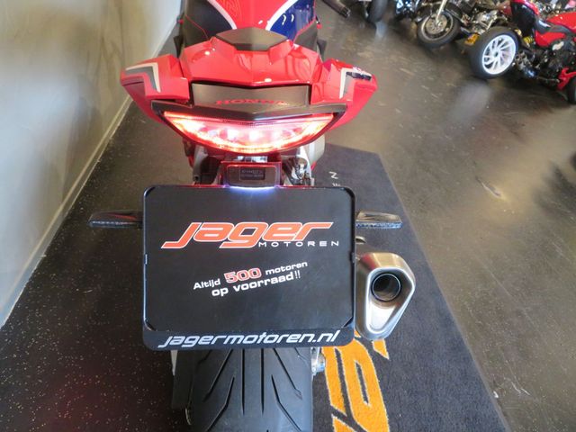 honda - cbr-1000-rr-fireblade-sp