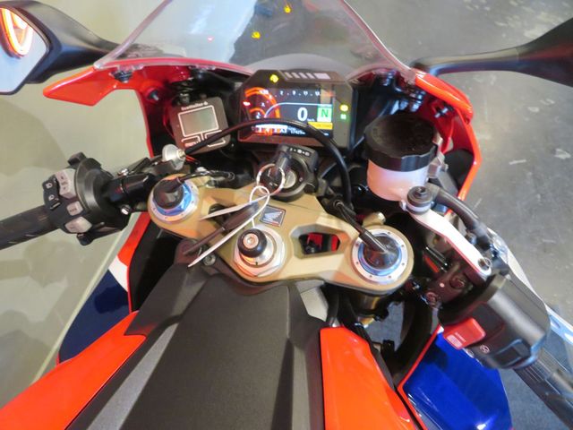 honda - cbr-1000-rr-fireblade-sp