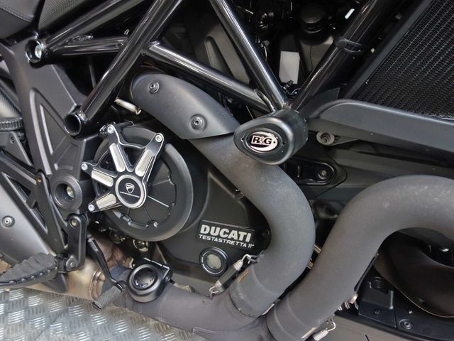 ducati - diavel-carbon