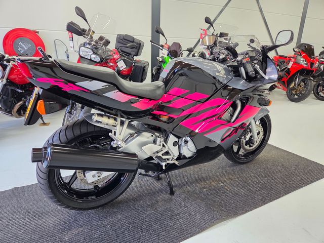 honda - cbr-600-f
