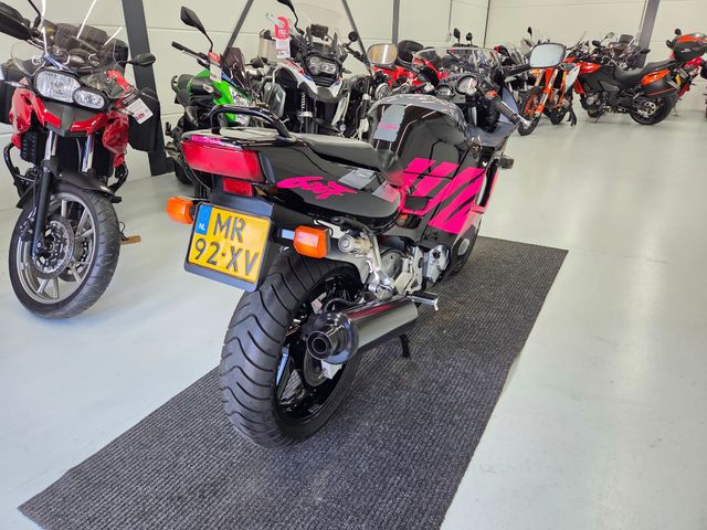 honda - cbr-600-f