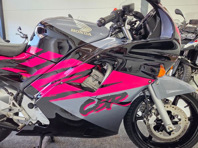 honda - cbr-600-f