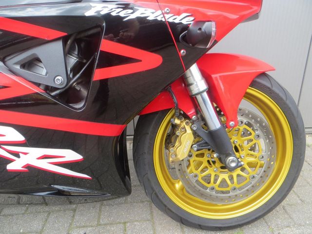 honda - cbr-900-rr-fireblade