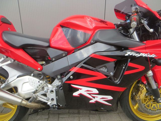 honda - cbr-900-rr-fireblade
