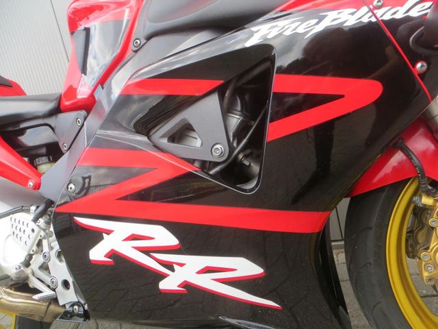 honda - cbr-900-rr-fireblade