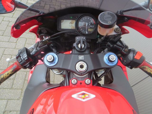 honda - cbr-900-rr-fireblade