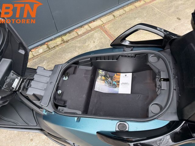 peugeot - metropolis