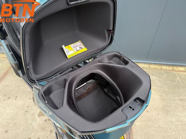 peugeot - metropolis