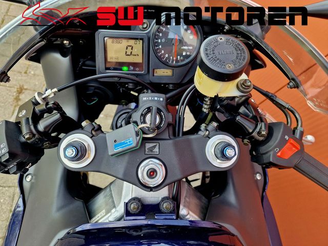honda - cbr-900-rr-fireblade