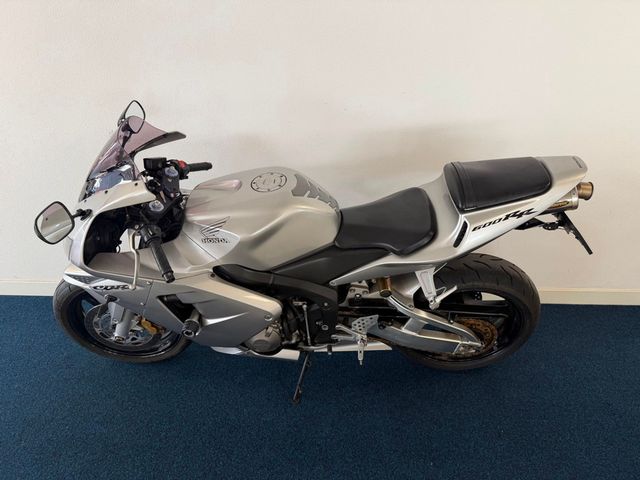 honda - cbr-600-rr
