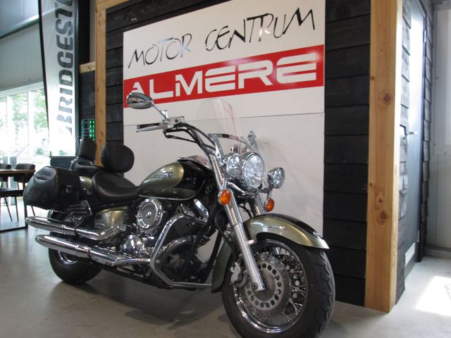 yamaha - xvs-1100-a-dragstar-classic