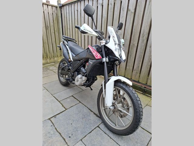 husqvarna - tr-650-strada-abs
