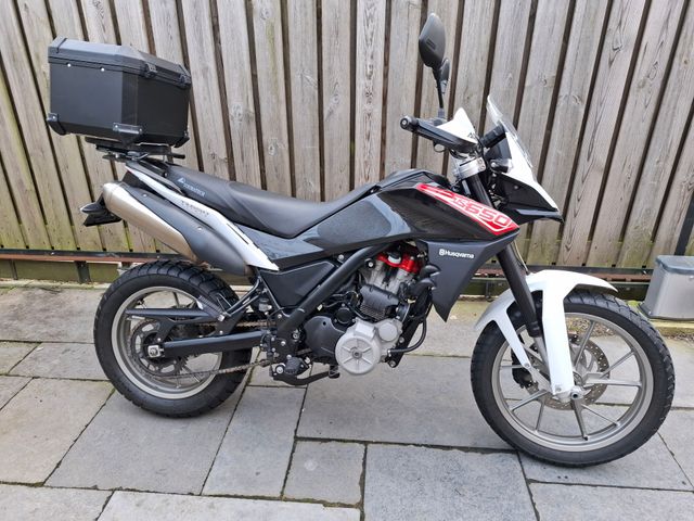 husqvarna - tr-650-strada-abs