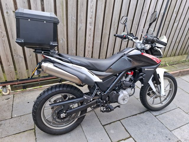 husqvarna - tr-650-strada-abs