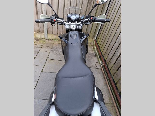 husqvarna - tr-650-strada-abs