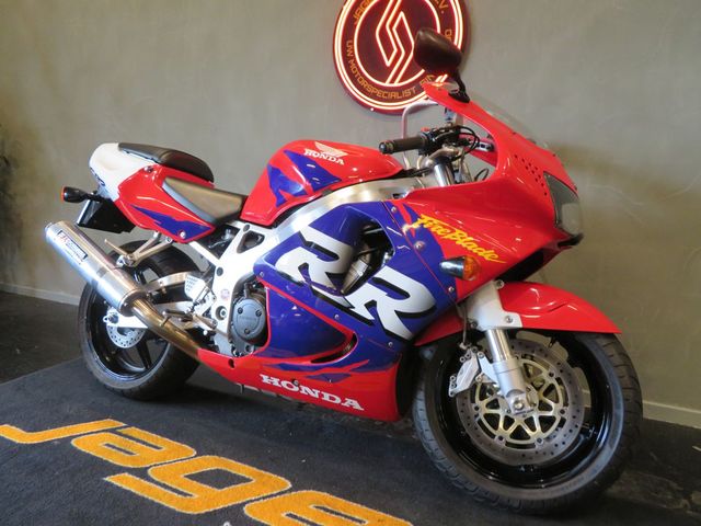 honda - cbr-900-rr-fireblade