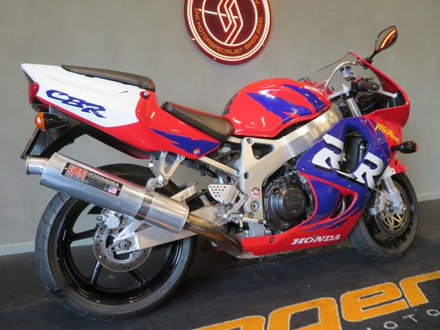 honda - cbr-900-rr-fireblade