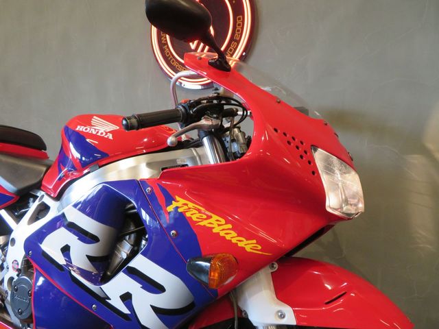 honda - cbr-900-rr-fireblade