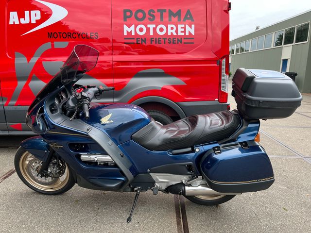 honda - st-1100-pan-european