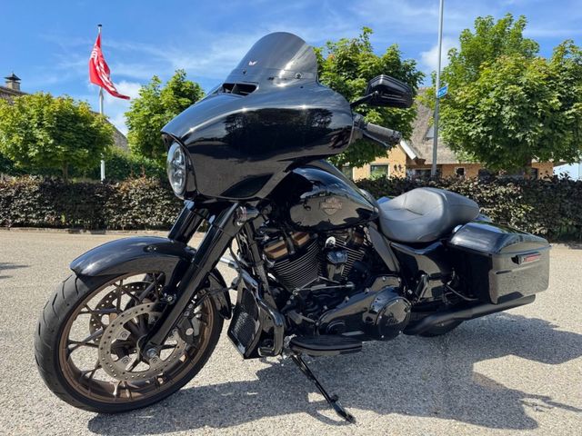 harley-davidson - street-glide-st-flhxst