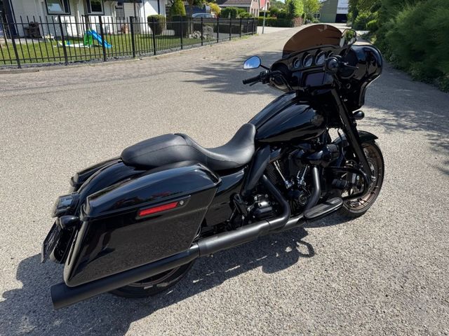 harley-davidson - street-glide-st-flhxst