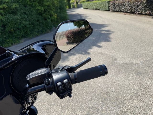 harley-davidson - street-glide-st-flhxst