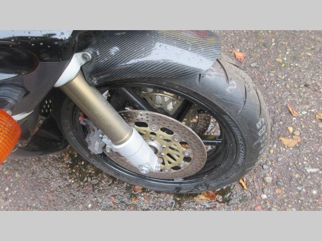 honda - cbr-900-rr-fireblade