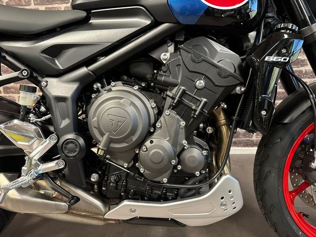 triumph - trident-660