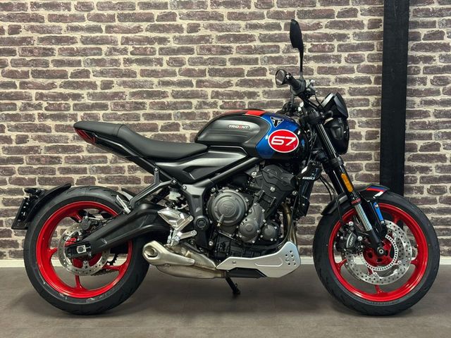 triumph - trident-660