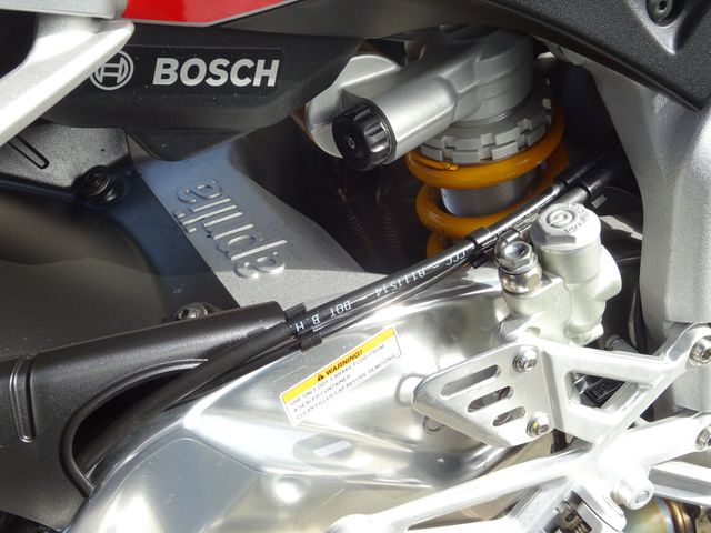 aprilia - tuono--v4-1100-factory