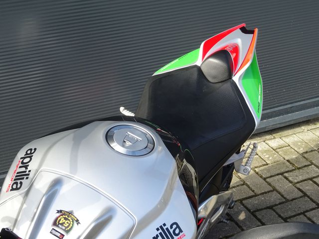 aprilia - tuono--v4-1100-factory