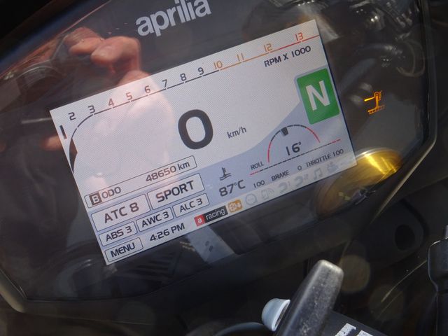 aprilia - tuono--v4-1100-factory