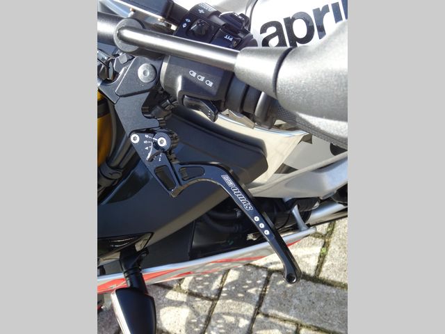 aprilia - tuono--v4-1100-factory