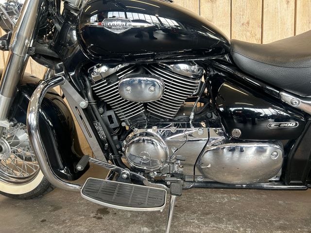 suzuki - c-800-intruder
