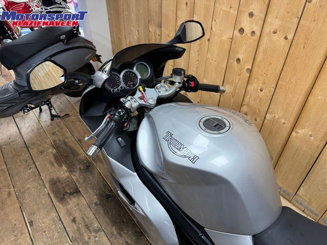 triumph - sprint-st-1050