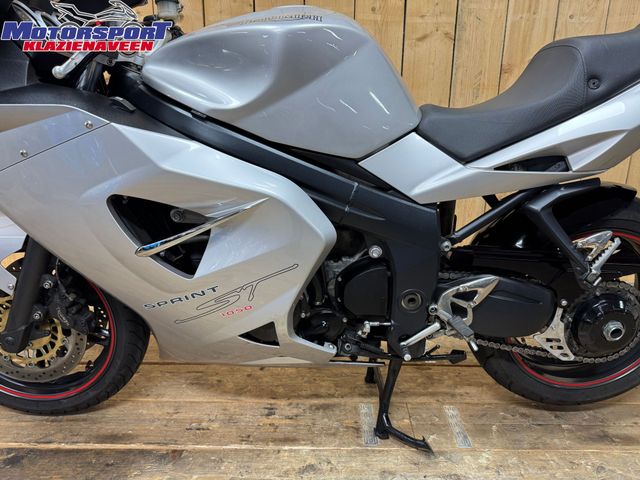 triumph - sprint-st-1050